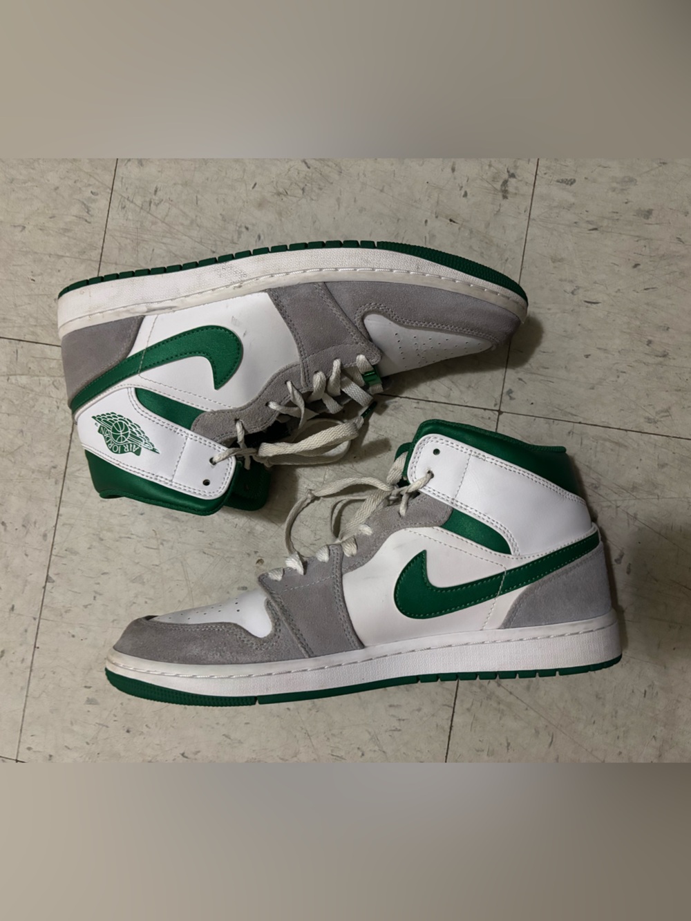 Nike Air Jordan 1 Mid SE Pine Green/Smoke Grey - Size 10.5